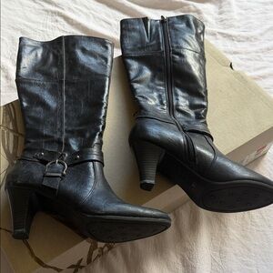 Life Stride Black Heeled Boots